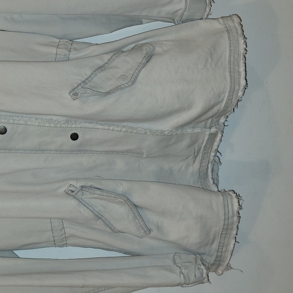 🤍SPRING,Womens beautiful light colored denim fall jacket sz LG. LA Coalition.💙 - Picture 7 of 13